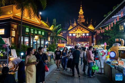 芒市到昆明多少時間？在這條旅途中，我們不僅僅是在探尋地理上的距離，更是在探索兩地之間的文化、歷史與人文交流。